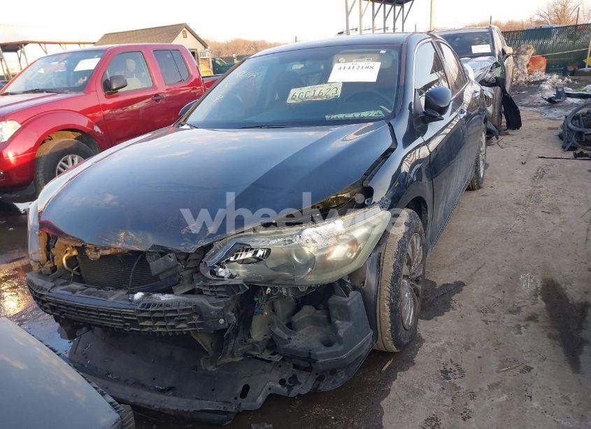 Photo 13 of 2015 Honda Accord LX (VIN 1HGCR2F33FA019808)