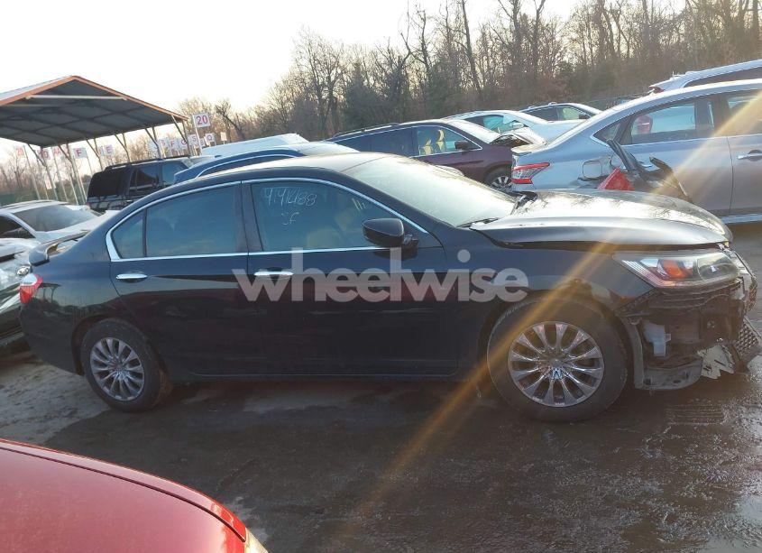 Photo 14 of 2015 Honda Accord LX (VIN 1HGCR2F33FA019808)