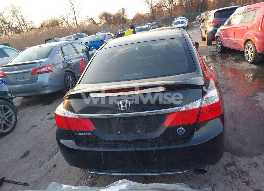 Photo 17 of 2015 Honda Accord LX (VIN 1HGCR2F33FA019808)