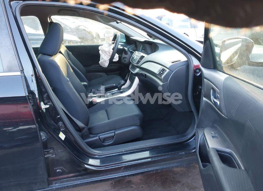 Photo 5 of 2015 Honda Accord LX (VIN 1HGCR2F33FA019808)