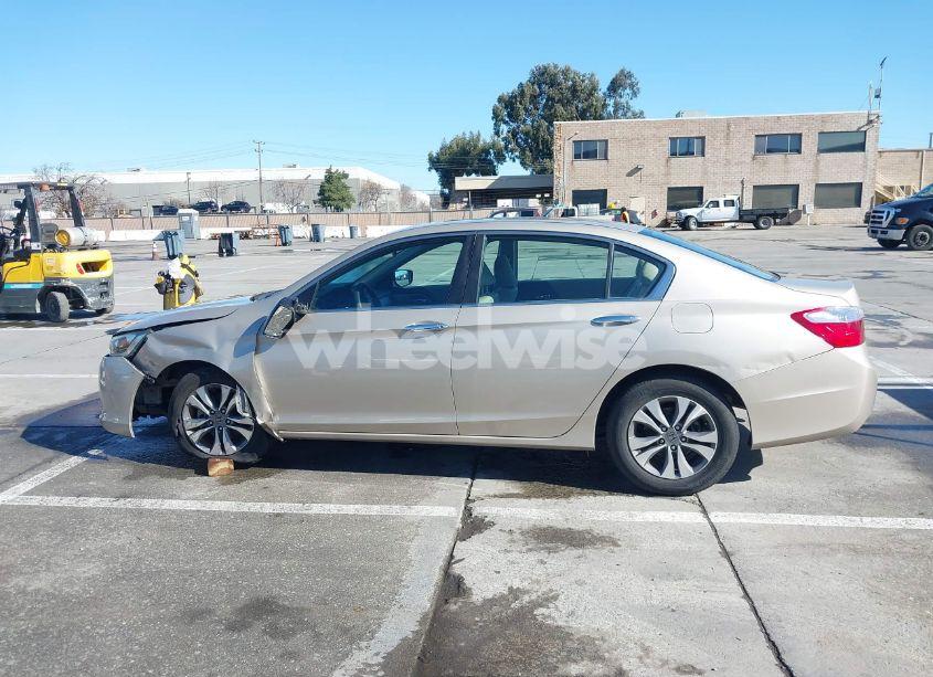 Photo 13 of 2015 Honda Accord LX (VIN 1HGCR2F33FA076039)