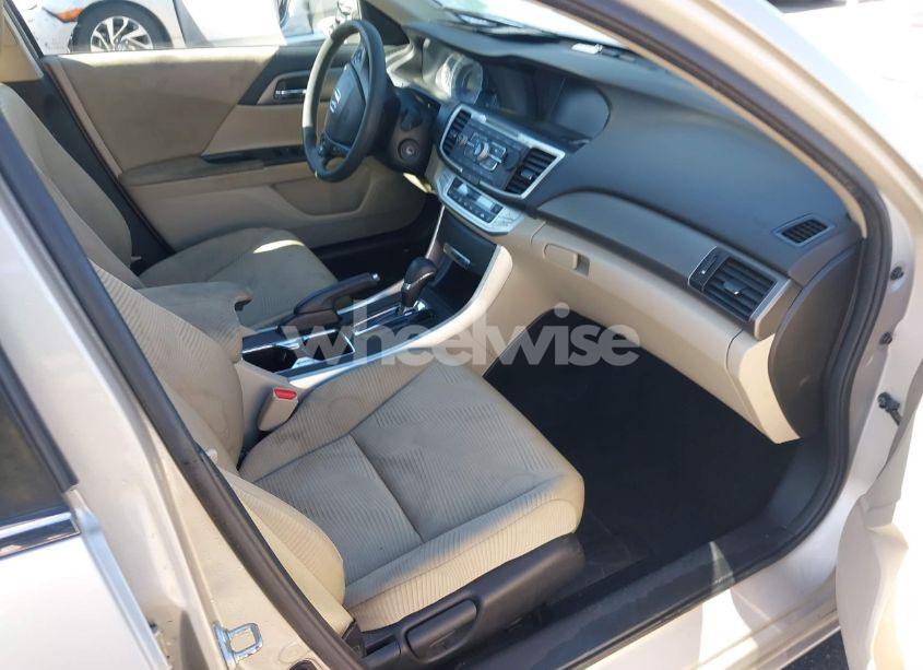 Photo 5 of 2015 Honda Accord LX (VIN 1HGCR2F33FA076039)