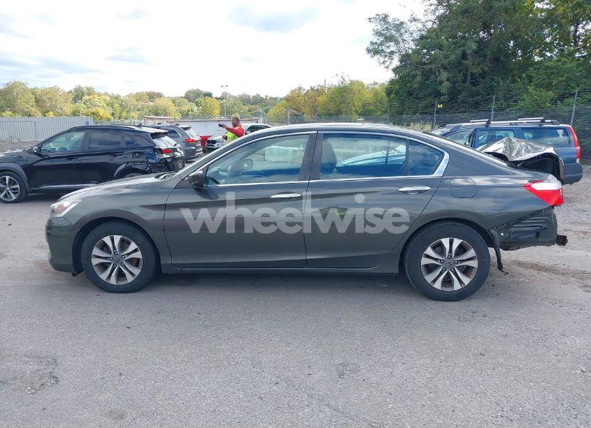 Photo 14 of 2015 Honda Accord LX (VIN 1HGCR2F33FA110495)