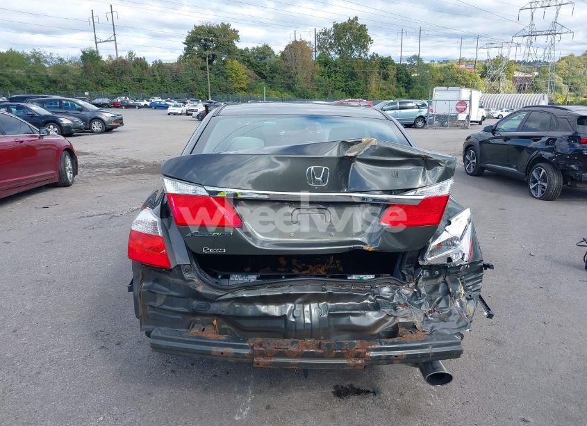 Photo 16 of 2015 Honda Accord LX (VIN 1HGCR2F33FA110495)