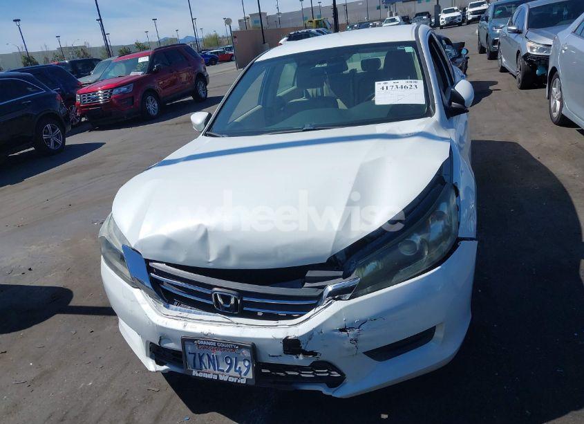 Photo 13 of 2015 Honda Accord LX (VIN 1HGCR2F33FA123893)