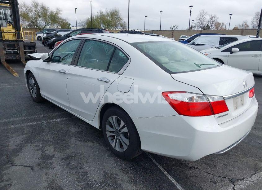 Photo 3 of 2015 Honda Accord LX (VIN 1HGCR2F33FA123893)