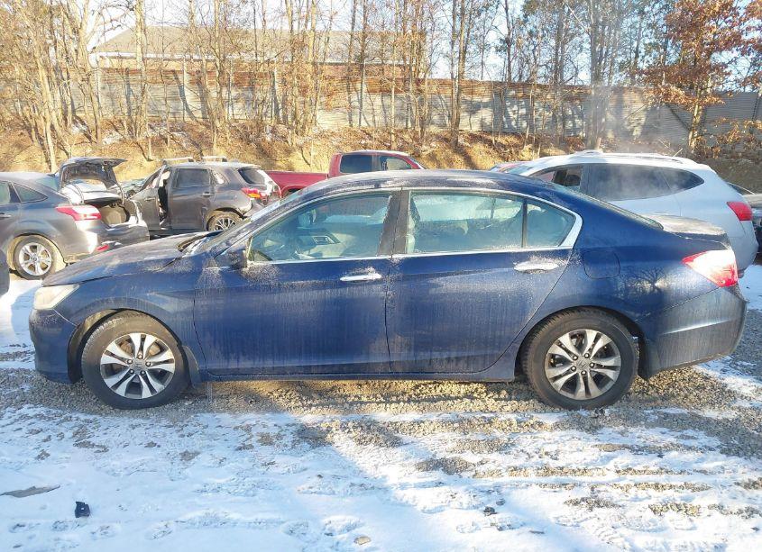 Photo 14 of 2015 Honda Accord LX (VIN 1HGCR2F33FA136045)