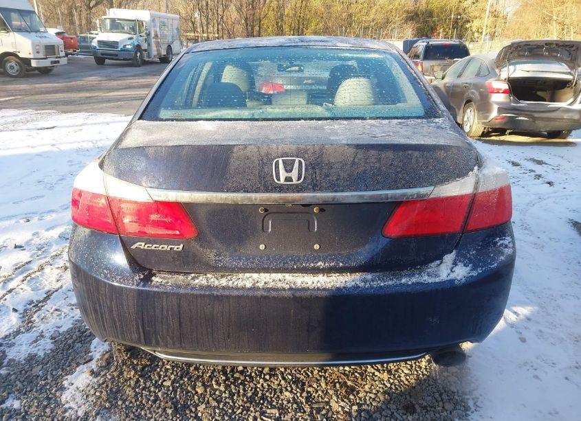 Photo 16 of 2015 Honda Accord LX (VIN 1HGCR2F33FA136045)