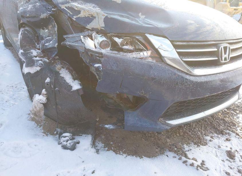 Photo 17 of 2015 Honda Accord LX (VIN 1HGCR2F33FA136045)