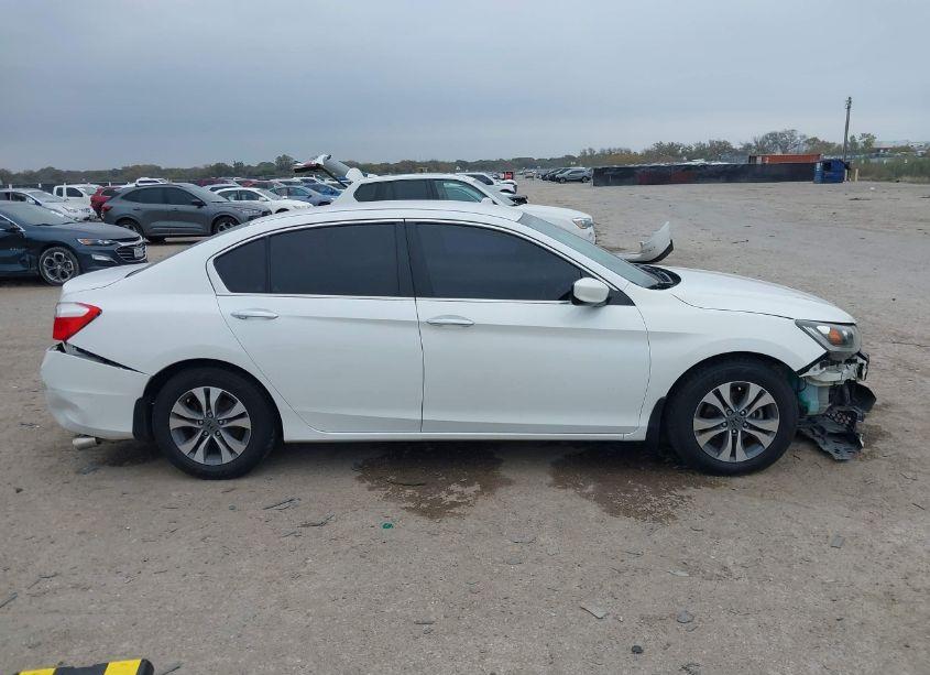 Photo 13 of 2015 Honda Accord LX (VIN 1HGCR2F33FA138636)