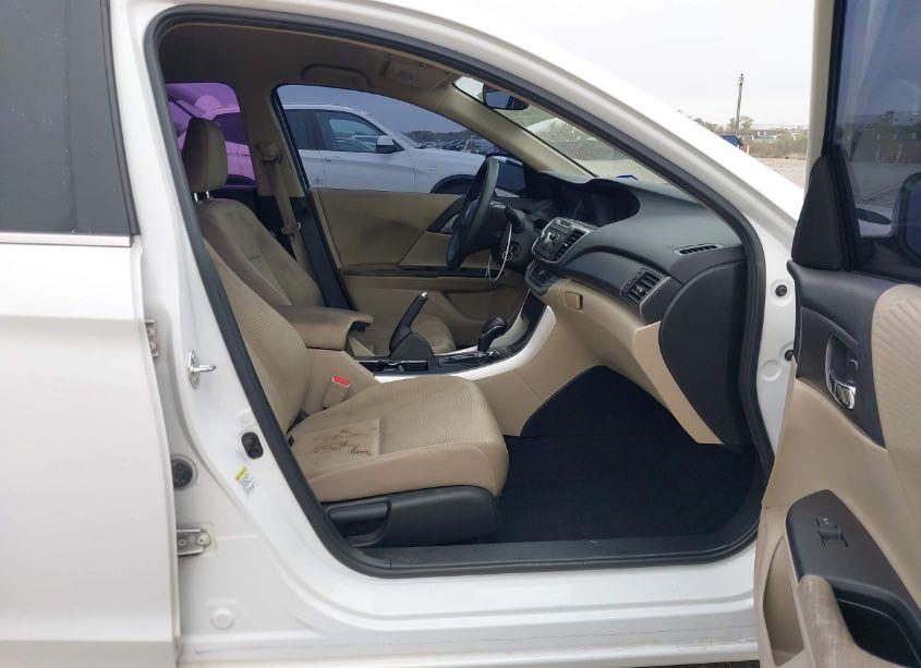 Photo 5 of 2015 Honda Accord LX (VIN 1HGCR2F33FA138636)