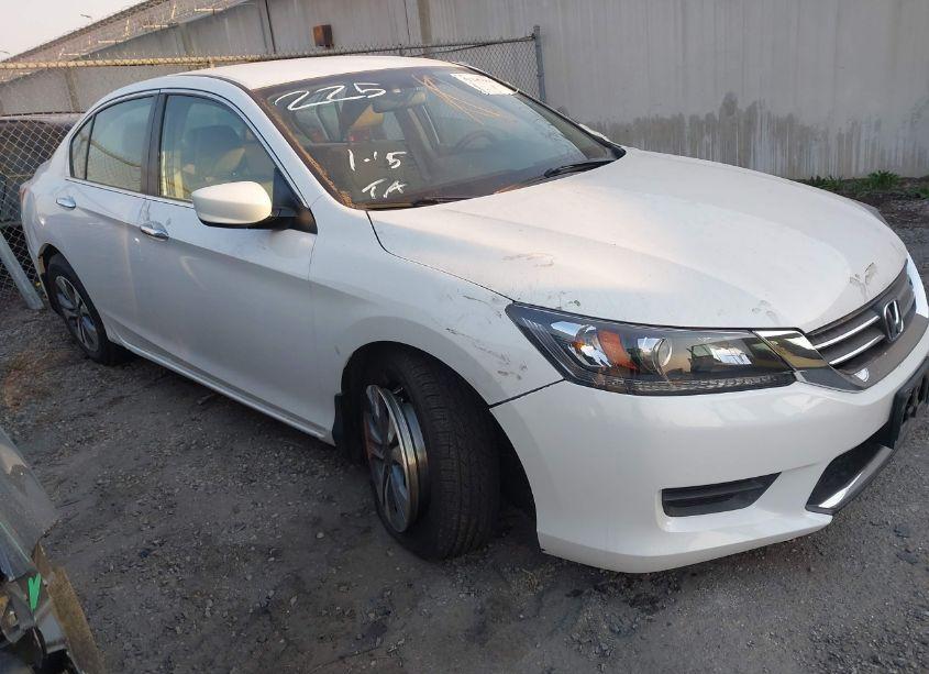 2015 Honda Accord LX (VIN 1HGCR2F33FA150334) main photo