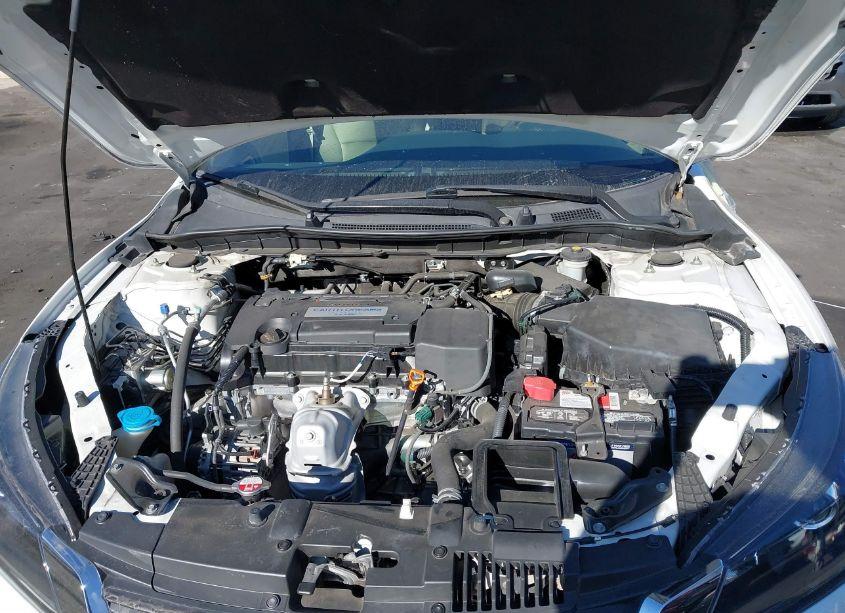 Photo 10 of 2015 Honda Accord LX (VIN 1HGCR2F33FA150334)