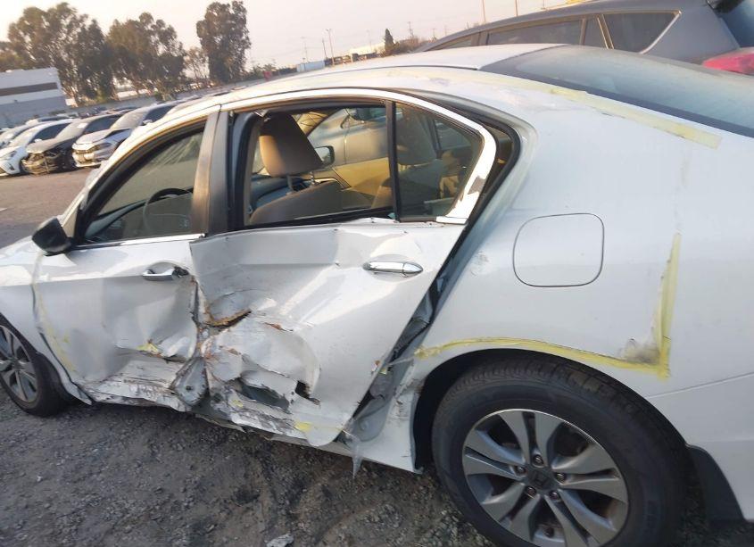 Photo 14 of 2015 Honda Accord LX (VIN 1HGCR2F33FA150334)