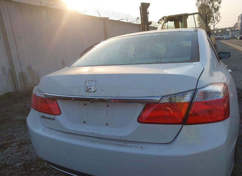 Photo 16 of 2015 Honda Accord LX (VIN 1HGCR2F33FA150334)