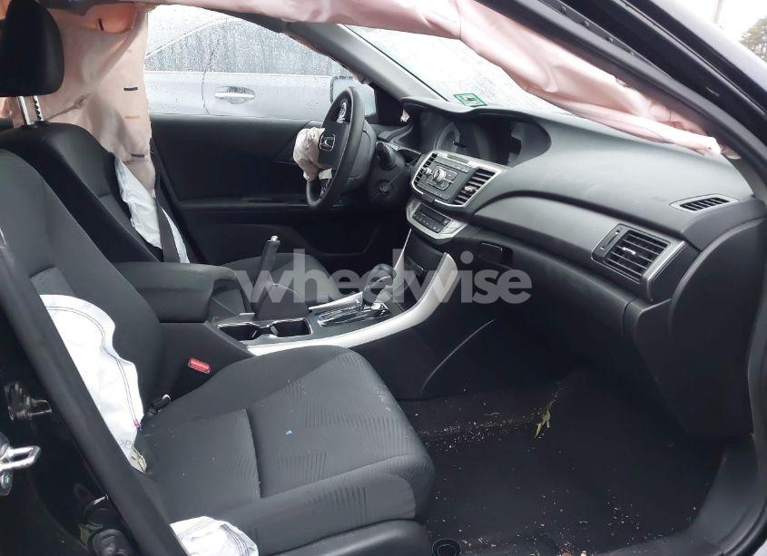 Photo 5 of 2015 Honda Accord LX (VIN 1HGCR2F33FA178389)