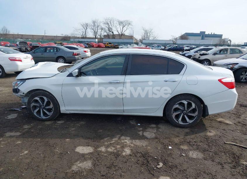 Photo 15 of 2015 Honda Accord LX (VIN 1HGCR2F33FA182118)