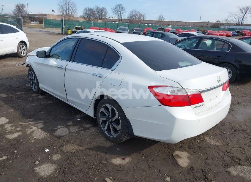 Photo 3 of 2015 Honda Accord LX (VIN 1HGCR2F33FA182118)