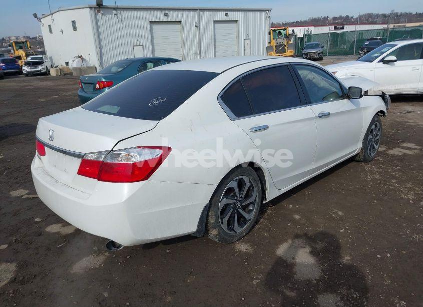 Photo 4 of 2015 Honda Accord LX (VIN 1HGCR2F33FA182118)