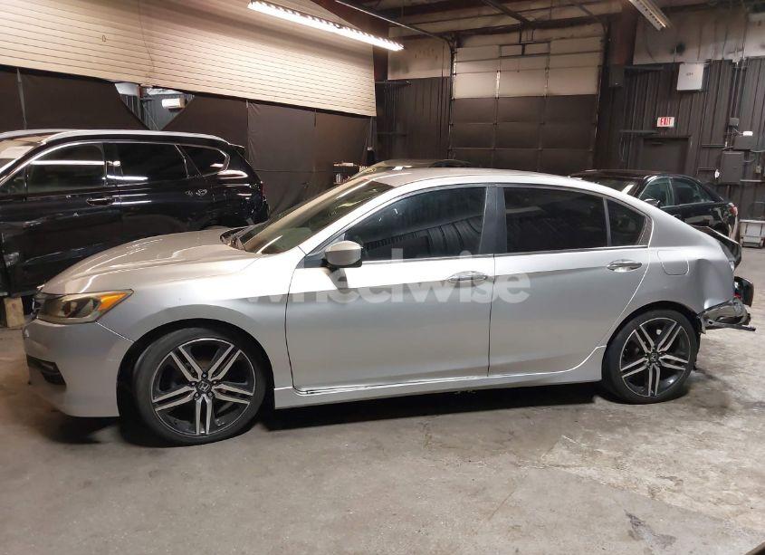 Photo 14 of 2015 Honda Accord LX (VIN 1HGCR2F33FA187383)