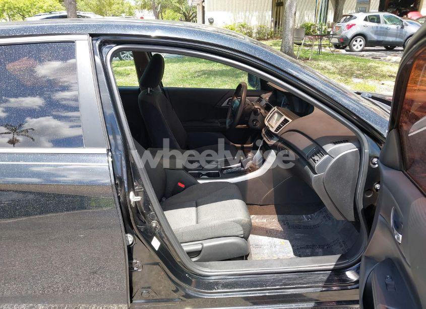 Photo 5 of 2015 Honda Accord LX (VIN 1HGCR2F33FA194124)