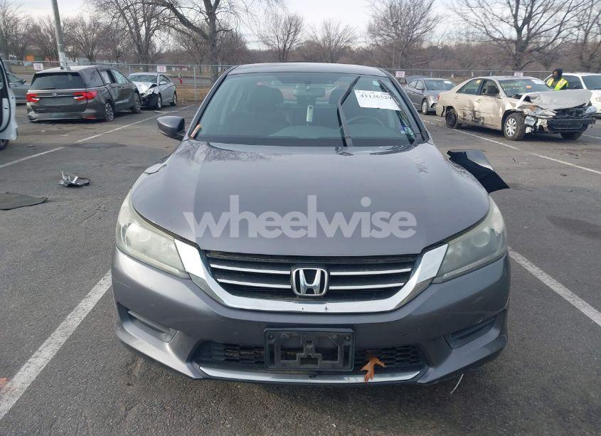 Photo 12 of 2015 Honda Accord LX (VIN 1HGCR2F33FA208510)