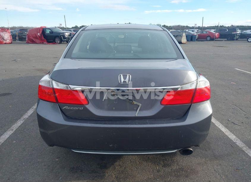 Photo 16 of 2015 Honda Accord LX (VIN 1HGCR2F33FA208510)