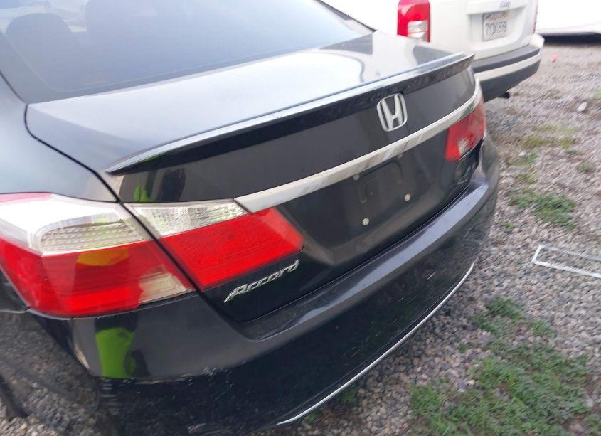 Photo 16 of 2015 Honda Accord LX (VIN 1HGCR2F33FA229566)