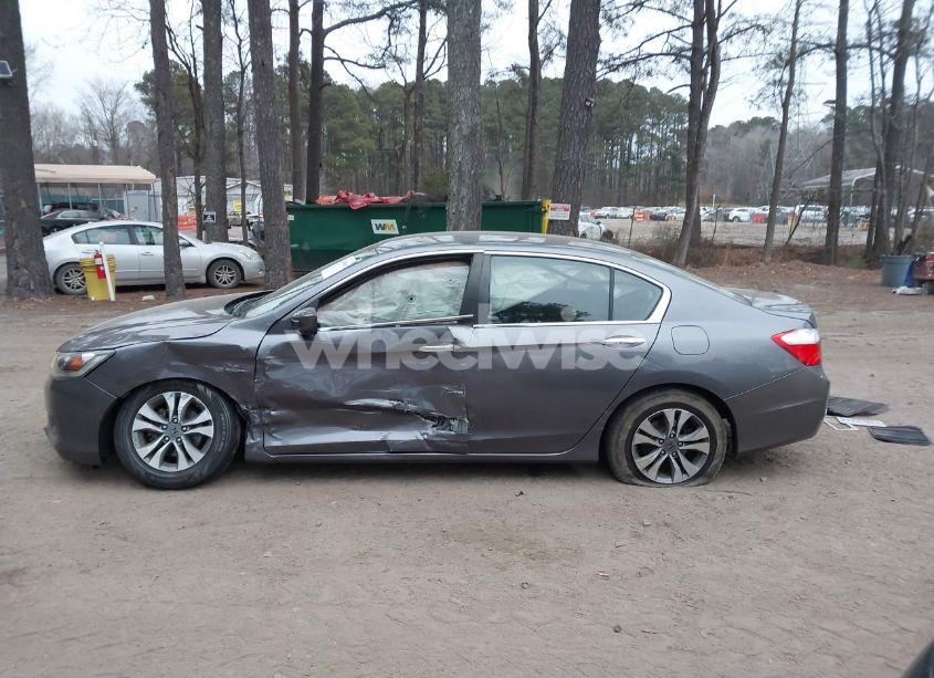 Photo 13 of 2015 Honda Accord LX (VIN 1HGCR2F33FA235884)