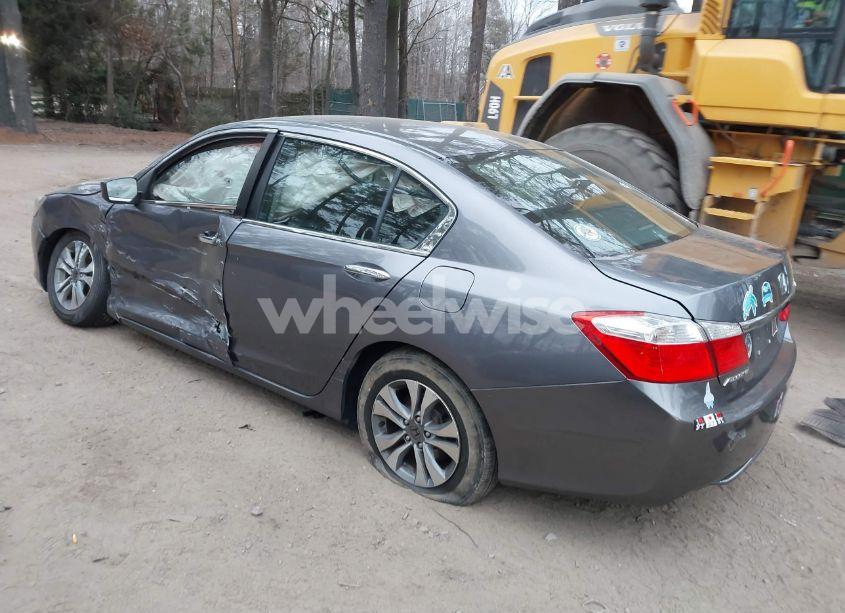 Photo 3 of 2015 Honda Accord LX (VIN 1HGCR2F33FA235884)