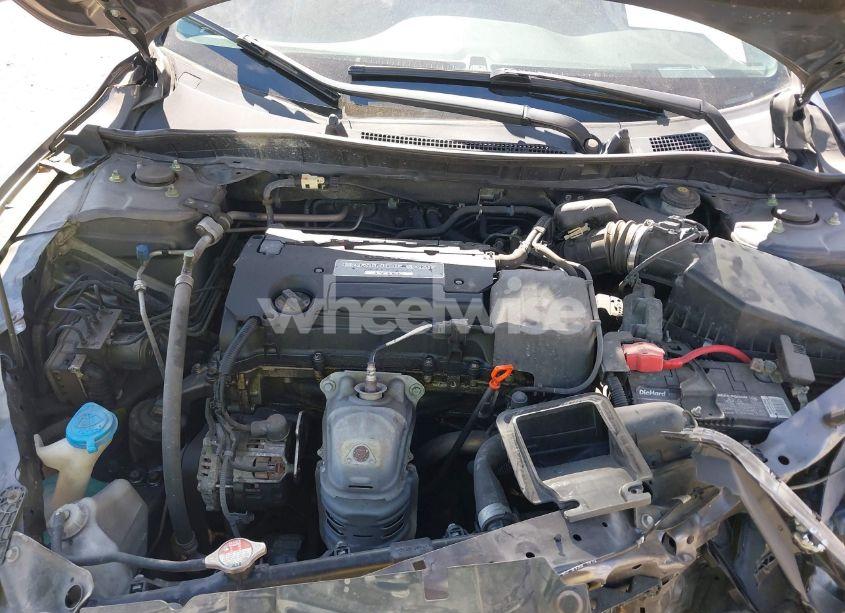 Photo 10 of 2015 Honda Accord LX (VIN 1HGCR2F33FA241927)