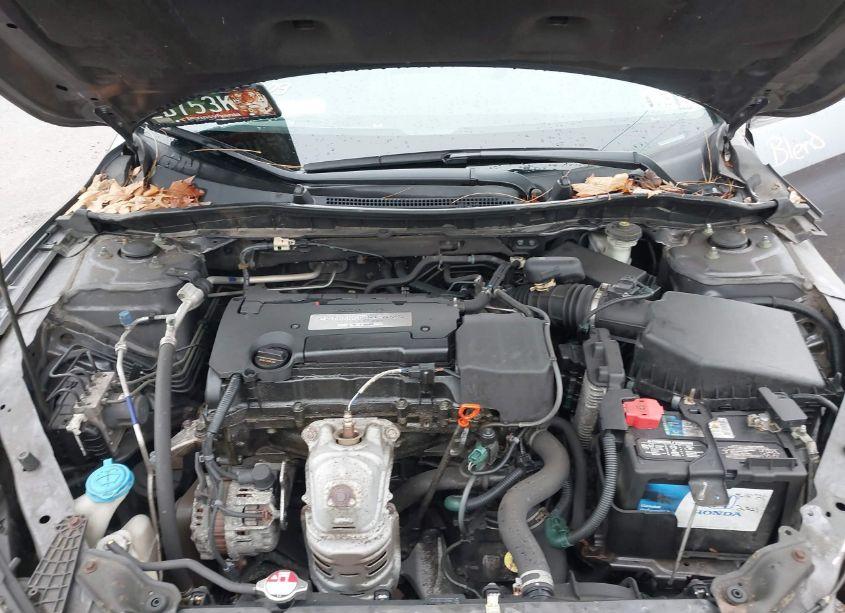 Photo 10 of 2015 Honda Accord LX (VIN 1HGCR2F33FA261479)