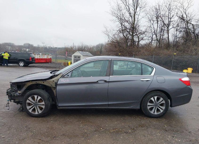 Photo 14 of 2015 Honda Accord LX (VIN 1HGCR2F33FA261479)