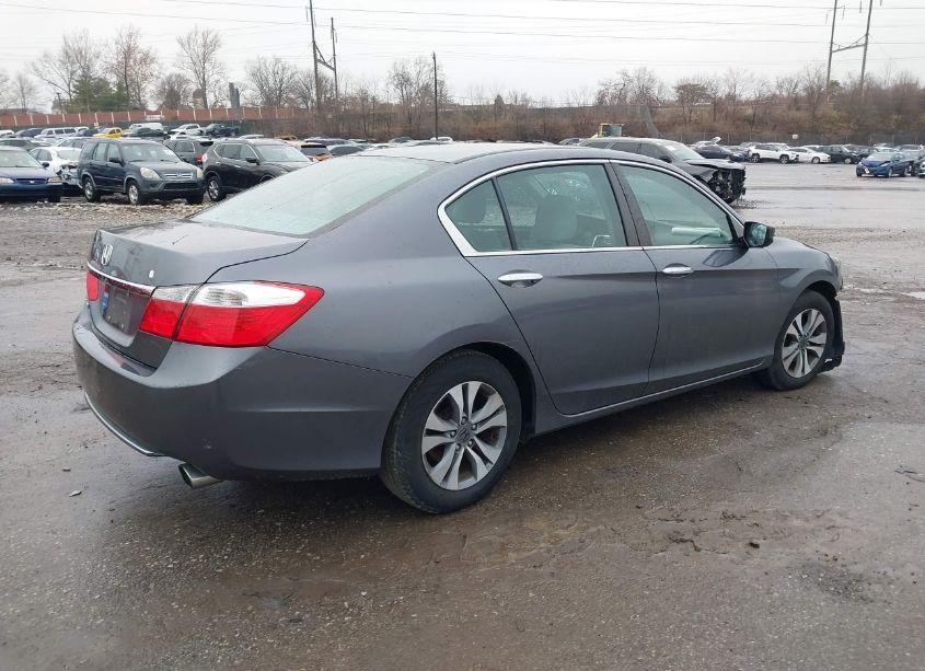 Photo 4 of 2015 Honda Accord LX (VIN 1HGCR2F33FA261479)