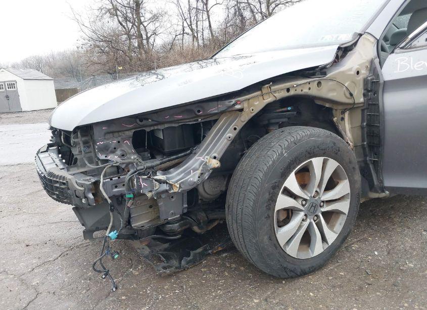 Photo 6 of 2015 Honda Accord LX (VIN 1HGCR2F33FA261479)