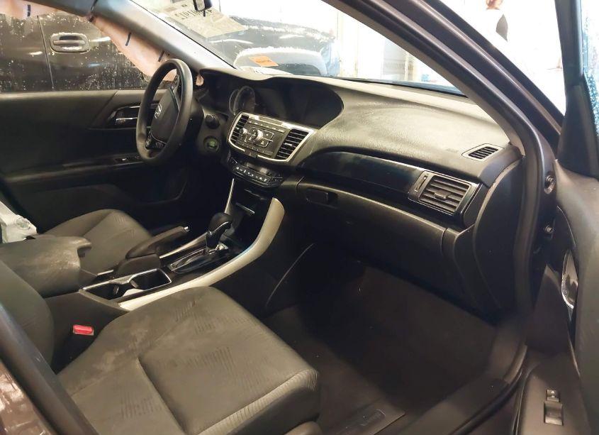 Photo 5 of 2016 Honda Accord LX (VIN 1HGCR2F33GA033113)