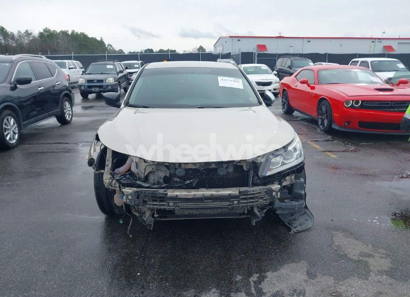 Photo 13 of 2016 Honda Accord LX (VIN 1HGCR2F33GA061719)