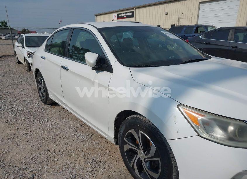 Photo 6 of 2016 Honda Accord LX (VIN 1HGCR2F33GA069951)