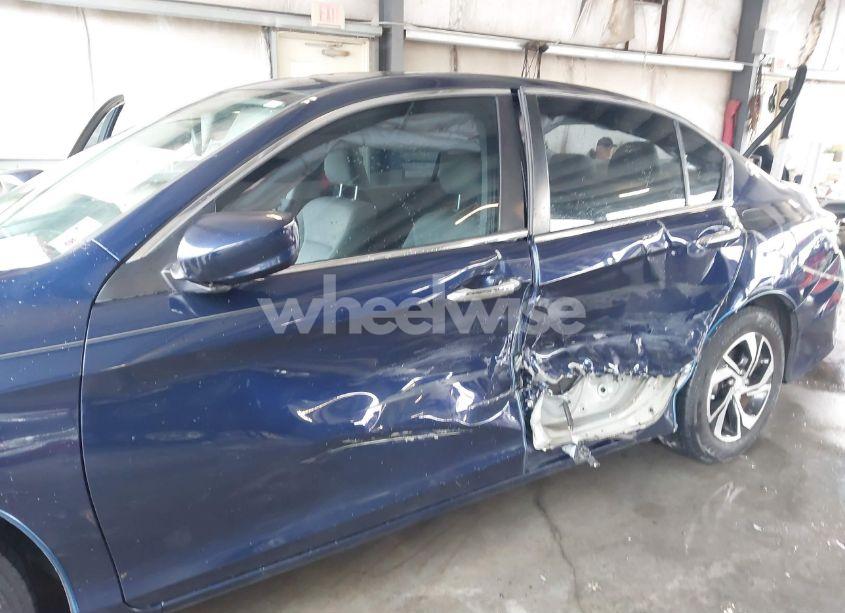 Photo 6 of 2016 Honda Accord LX (VIN 1HGCR2F33GA098480)