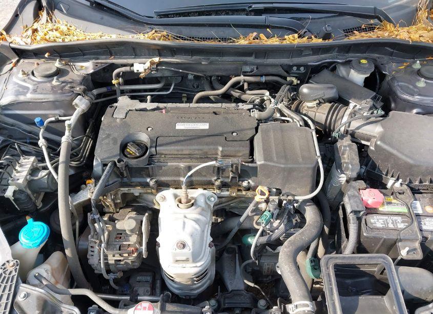 Photo 10 of 2016 Honda Accord LX (VIN 1HGCR2F33GA100132)