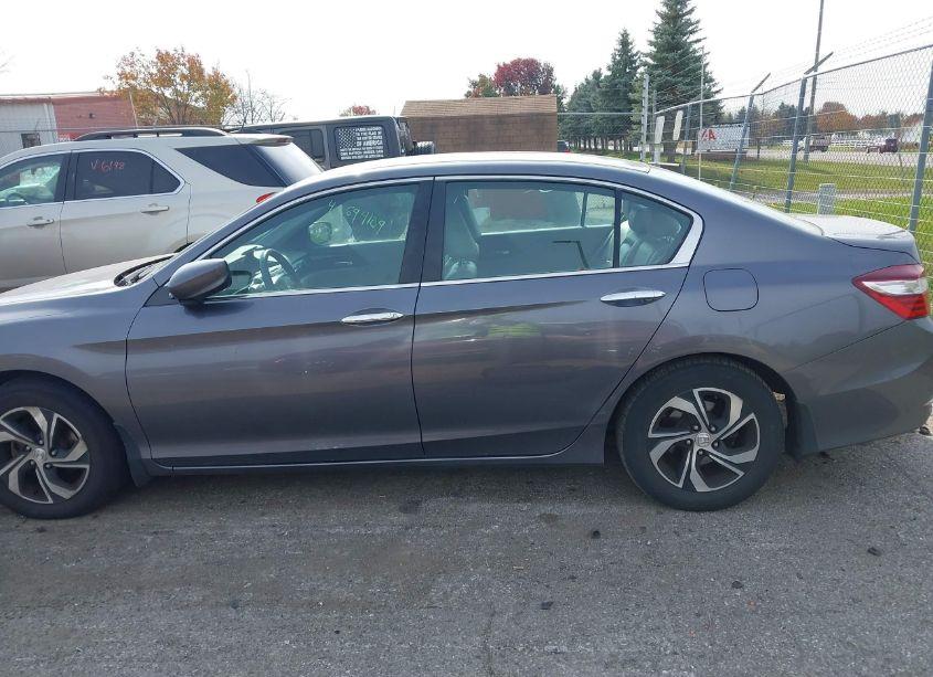 Photo 15 of 2016 Honda Accord LX (VIN 1HGCR2F33GA100132)