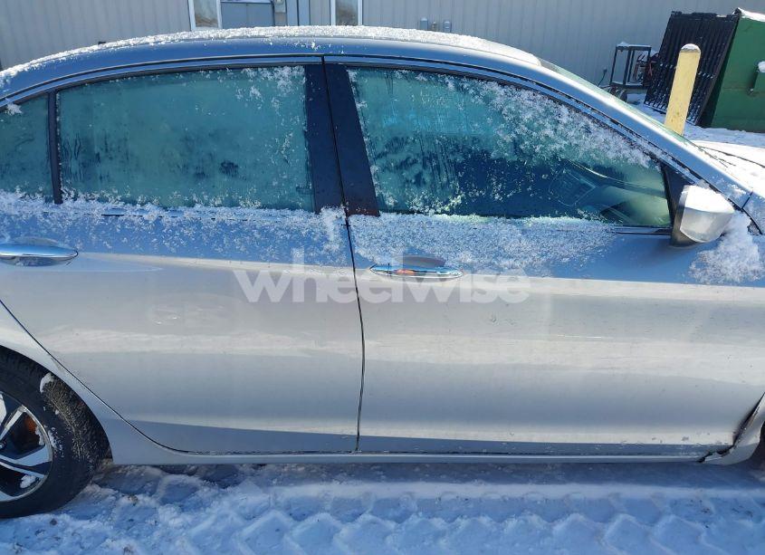 Photo 13 of 2016 Honda Accord LX (VIN 1HGCR2F33GA112345)