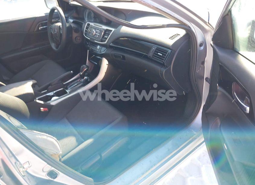 Photo 5 of 2016 Honda Accord LX (VIN 1HGCR2F33GA112345)