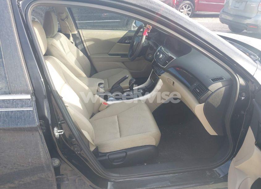 Photo 5 of 2016 Honda Accord LX (VIN 1HGCR2F33GA131302)