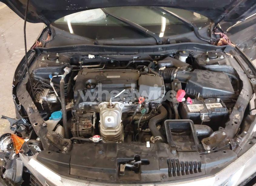 Photo 10 of 2016 Honda Accord LX (VIN 1HGCR2F33GA196974)