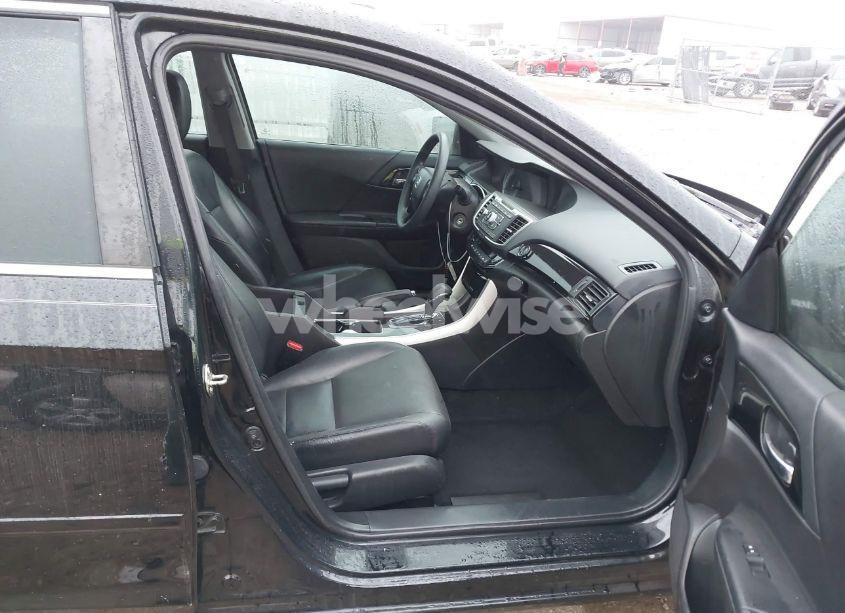 Photo 5 of 2016 Honda Accord LX (VIN 1HGCR2F33GA211408)