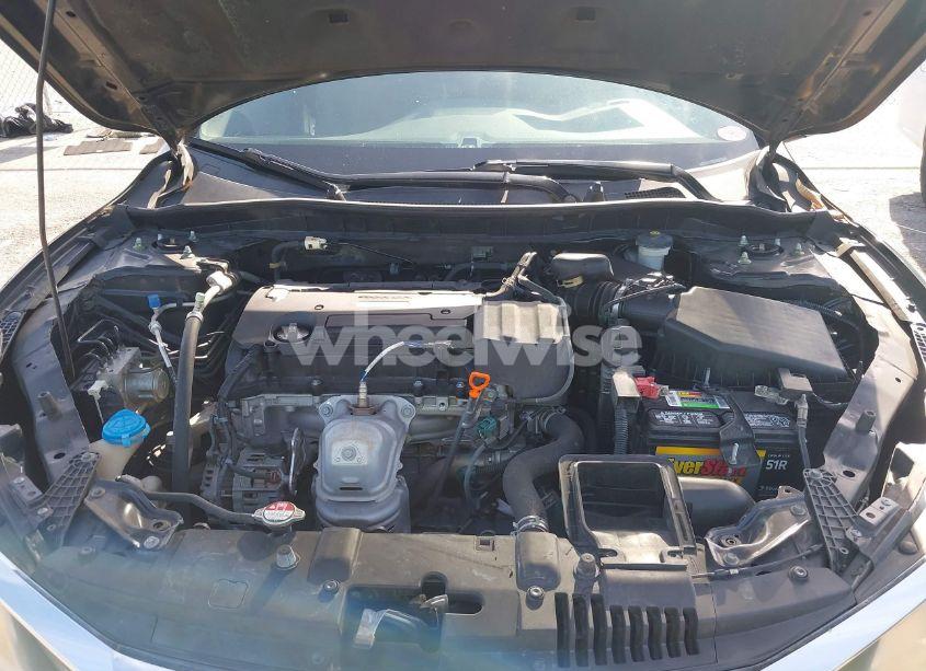 Photo 10 of 2016 Honda Accord LX (VIN 1HGCR2F33GA230167)