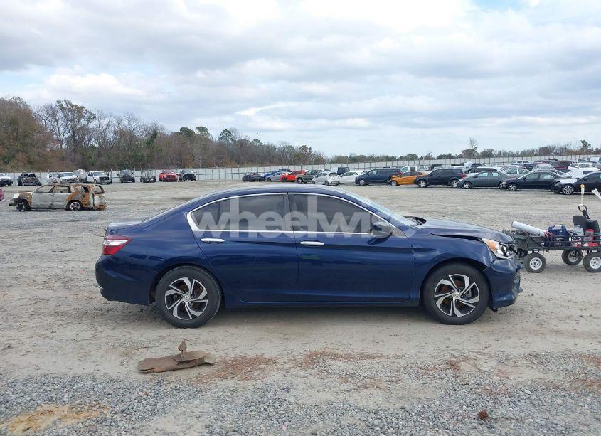 Photo 13 of 2017 Honda Accord LX (VIN 1HGCR2F33HA007998)