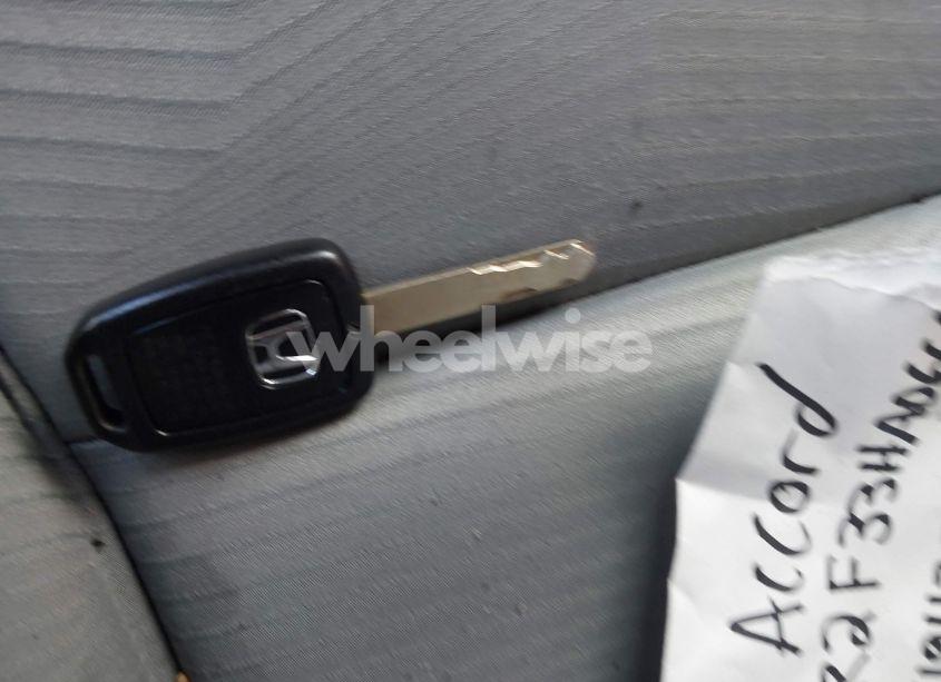 Photo 11 of 2017 Honda Accord LX (VIN 1HGCR2F33HA066663)