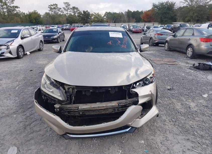 Photo 13 of 2017 Honda Accord LX (VIN 1HGCR2F33HA086587)